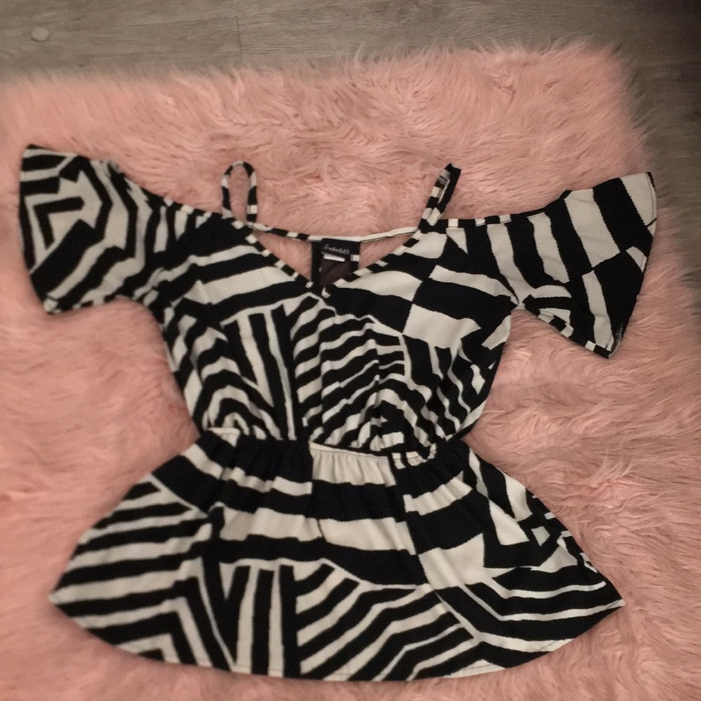Black and cream Orel blouse